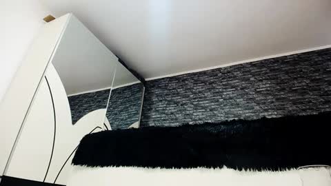 Snapshot of krystal_desire chatting on December 2024 12:38:01 PM krystal desire online show from December 2024 12:38:01 PM