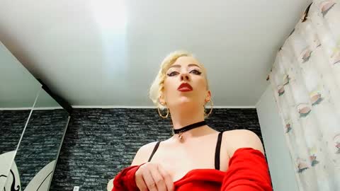 Snapshot of krystal_desire chatting on January 2025 07:07:02 PM krystal desire online show from January 2025 07:07:02 PM