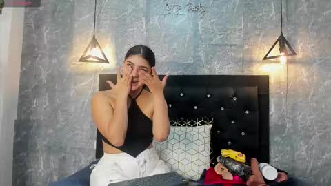 Snapshot of krystal_taylor23 chatting on October 2025 11:53:02 AM Kystal Taylor online show from October 2025 11:53:02 AM