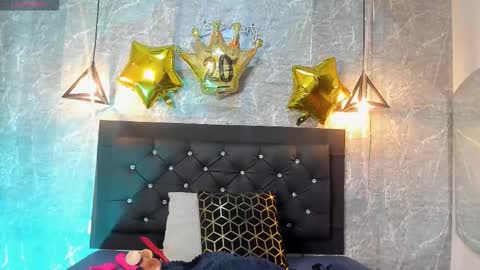 Kystal Taylor online show from November 2025 11:27:01 AM