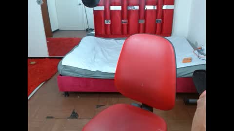 Snapshot of krystal_thomson chatting on October 2025 03:09:01 PM KRYSTAL THOMSON online show from October 2025 03:09:01 PM