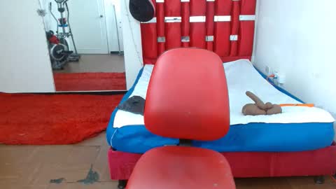 Snapshot of krystal_thomson chatting on October 2025 04:30:02 PM KRYSTAL THOMSON online show from October 2025 04:30:02 PM