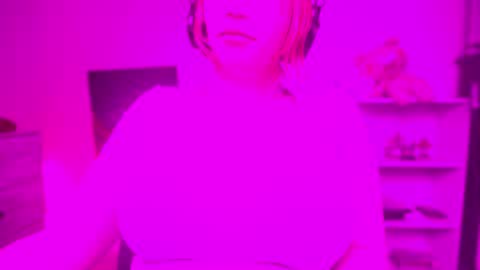 Krystal Syx online show from December 2025 09:30:01 PM