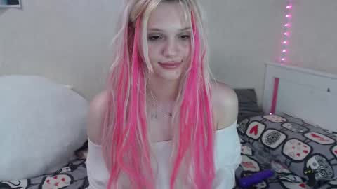 Emilia online show from February 2025 02:09:02 AM