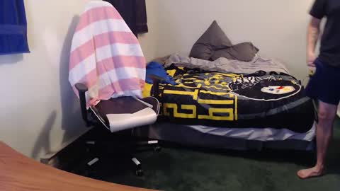 Snapshot of kuggy570 chatting on October 2025 11:54:02 PM Kuggy online show from October 2025 11:54:02 PM