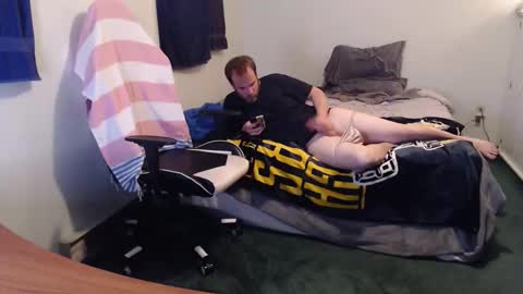 Snapshot of kuggy570 chatting on November 2025 11:14:02 PM Kuggy online show from November 2025 11:14:02 PM