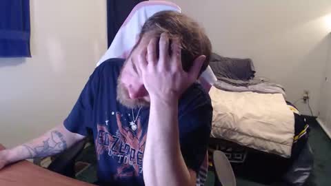 Snapshot of kuggy570 chatting on December 2025 12:42:01 AM Kuggy online show from December 2025 12:42:01 AM