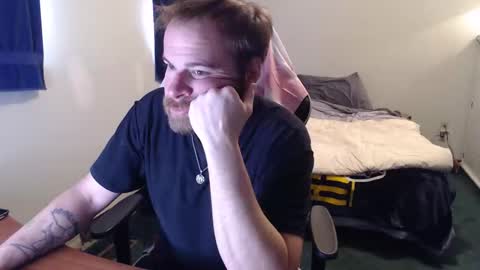 Snapshot of kuggy570 chatting on December 2025 03:06:01 PM Kuggy online show from December 2025 03:06:01 PM