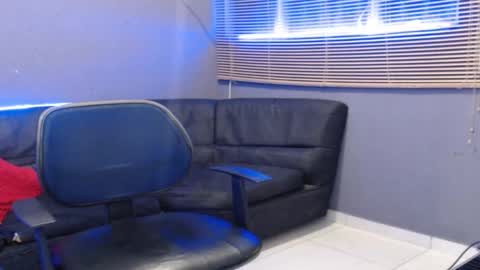 kuregari_xs online show from November 2025 10:59:02 PM