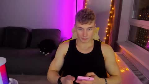 Snapshot of kurt_hanssen chatting on November 2025 06:56:02 PM kurt_hanssen online show from November 2025 06:56:02 PM