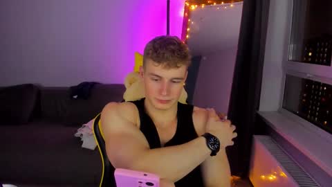 Snapshot of kurt_hanssen chatting on November 2025 04:29:01 PM kurt_hanssen online show from November 2025 04:29:01 PM