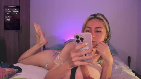 Snapshot of kxss_krawl chatting on October 2025 10:45:01 PM Aria Kess online show from October 2025 10:45:01 PM