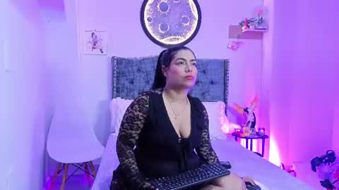 Snapshot of kyana_cream chatting on July 2026 11:52:02 AM kyana_cream online show from July 2026 11:52:02 AM