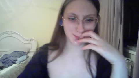 kyddiekaffka online show from April 2026 08:06:01 PM