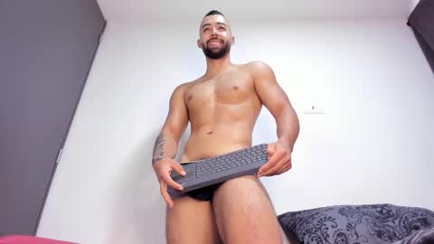 Snapshot of kyle_collinz chatting on January 2026 08:43:02 PM Kyle collinz online show from January 2026 08:43:02 PM