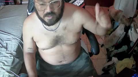 Snapshot of kyledonovvan chatting on June 2026 12:32:02 AM Kyle online show from June 2026 12:32:02 AM