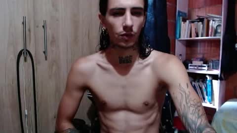 kyleer77 online show from November 2025 08:40:02 PM