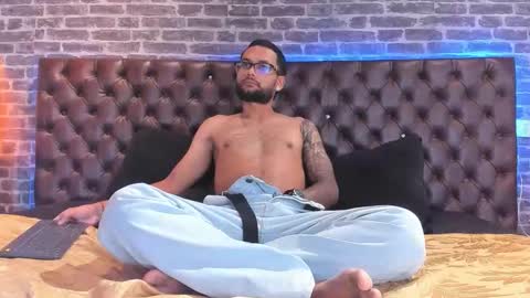 ---kylee--- online show from March 2026 09:19:02 PM