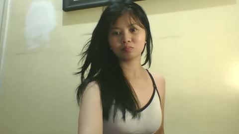 Snapshot of kylie1177 chatting on November 2025 07:02:02 PM its me KYLIE online show from November 2025 07:02:02 PM