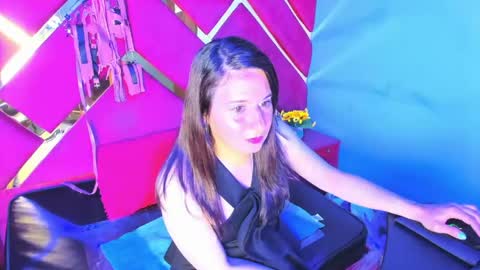 kylie_bloom online show from April 2026 11:38:02 PM