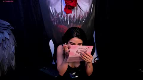 submissive demon Please help me to reach 500 thumbs up online show from September 2025 08:08:01 PM