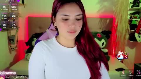 Snapshot of kylie_hottt_ chatting on November 2025 09:39:01 PM k ylie online show from November 2025 09:39:01 PM