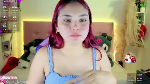 Snapshot of kylie_hottt_ chatting on December 2025 09:20:02 PM k ylie online show from December 2025 09:20:02 PM