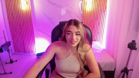 Snapshot of kylie_jones6 chatting on April 2026 03:02:01 AM KYLIE online show from April 2026 03:02:01 AM