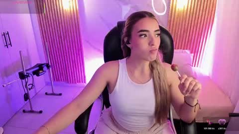 Snapshot of kylie_jones6 chatting on May 2026 02:53:01 AM KYLIE online show from May 2026 02:53:01 AM