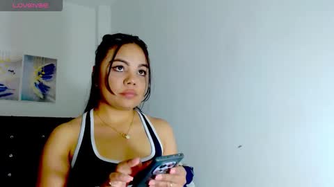 Paola online show from October 2025 08:52:01 PM