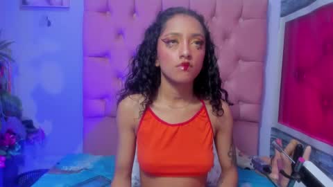 Snapshot of kylie_moan chatting on November 2025 07:00:01 AM KYLIE online show from November 2025 07:00:01 AM