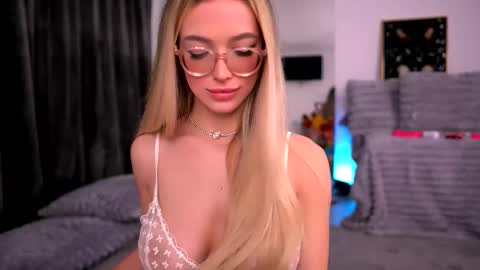 Kylie online show from December 2025 11:13:01 PM