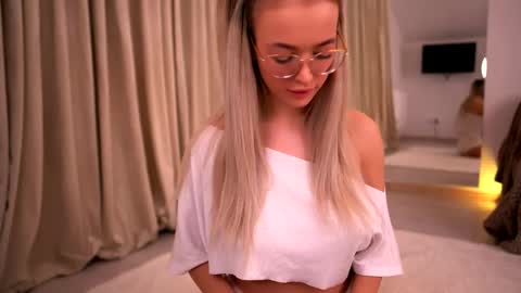 Kylie online show from June 2026 08:26:01 PM