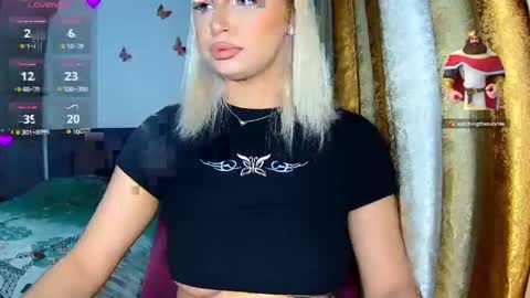 Snapshot of kylieoneadams chatting on November 2025 09:28:01 PM kylie online show from November 2025 09:28:01 PM