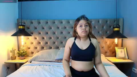 Snapshot of kyliesweett chatting on July 2026 02:24:02 PM kyliesweett online show from July 2026 02:24:02 PM