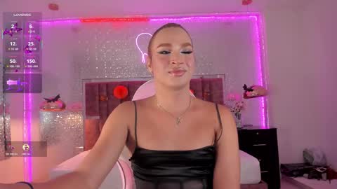 Snapshot of kylievictoria_ chatting on October 2025 05:42:02 AM Kylie online show from October 2025 05:42:02 AM