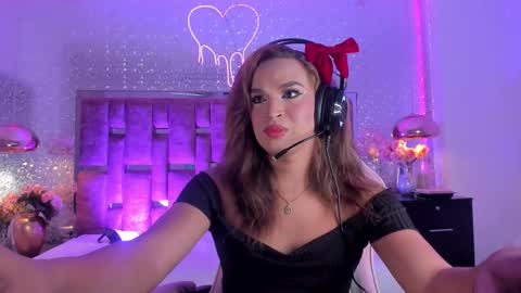 Snapshot of kylievictoria_ chatting on November 2025 05:21:02 AM Kylie online show from November 2025 05:21:02 AM