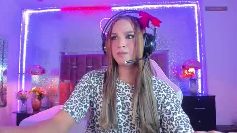 Snapshot of kylievictoria_ chatting on December 2025 04:20:02 AM Kylie online show from December 2025 04:20:02 AM