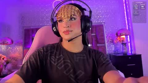 Snapshot of kylievictoria_ chatting on December 2025 06:11:01 AM Kylie online show from December 2025 06:11:01 AM