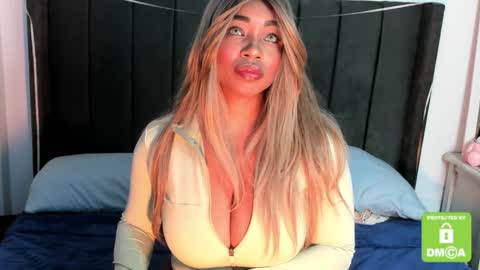 kylie white boobs online show from February 2026 08:36:01 PM