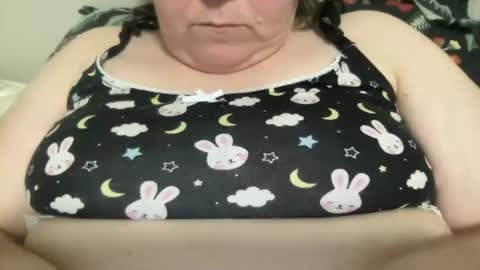 Snapshot of kylorencat chatting on January 2025 12:35:01 AM KYLO online show from January 2025 12:35:01 AM