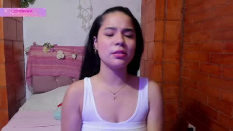 Snapshot of kyomi_beth chatting on January 2025 03:28:02 PM kyomi online show from January 2025 03:28:02 PM