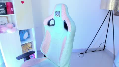 Snapshot of kyomi_chang chatting on January 2025 01:09:01 PM Kyomi online show from January 2025 01:09:01 PM