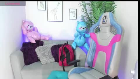 Snapshot of kyomi_chang chatting on February 2025 01:46:02 PM Kyomi online show from February 2025 01:46:02 PM