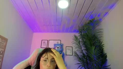 Snapshot of kyomi_chang chatting on March 2025 12:22:01 PM Kyomi online show from March 2025 12:22:01 PM