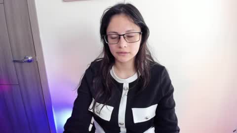 Snapshot of kyomi_chang chatting on July 2026 12:44:01 PM Kyomi online show from July 2026 12:44:01 PM