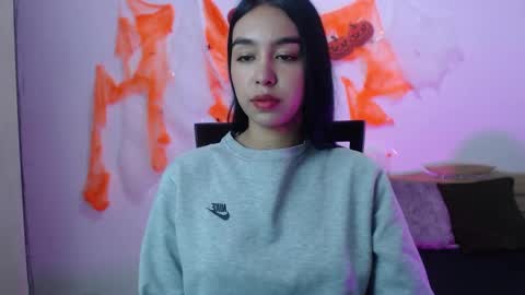 Kyra  online show from October 2025 12:48:02 PM