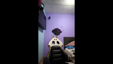 Kyra online show from April 2026 04:18:01 PM