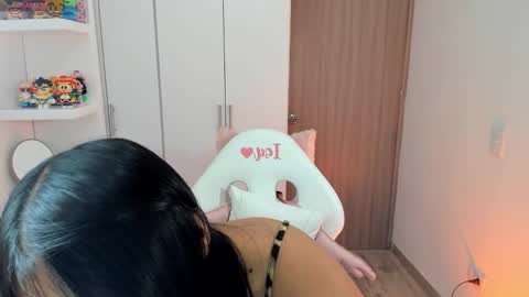 Snapshot of kyy_isa chatting on October 2025 03:31:01 PM IG  online show from October 2025 03:31:01 PM