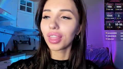 Snapshot of l1tww chatting on February 2025 01:47:01 AM Malika online show from February 2025 01:47:01 AM